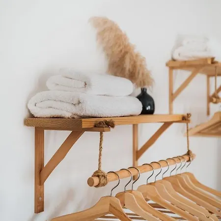 Appartement Kodu - Spacious 2 Storey Coastal With Balcony, Sea View, Garden & Bbq *