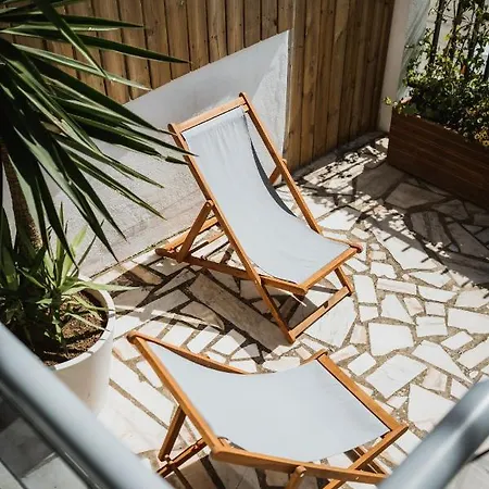 Kodu - Spacious 2 Storey Coastal With Balcony, Sea View, Garden & Bbq