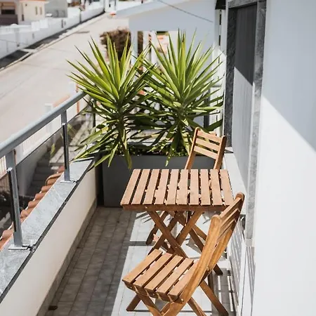 Kodu - Spacious 2 Storey Coastal With Balcony, Sea View, Garden & Bbq Santo Isidoro