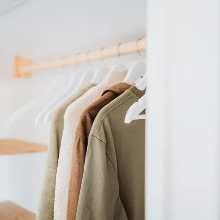 Kodu - Spacious 2 Storey Coastal With Balcony, Sea View, Garden & Bbq *