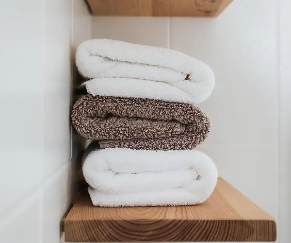 Kodu - Spacious 2 Storey Coastal With Balcony, Sea View, Garden & Bbq * Santo Isidoro