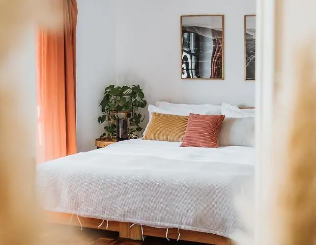 Kodu - Spacious 2 Storey Coastal With Balcony, Sea View, Garden & Bbq דירה Santo Isidoro