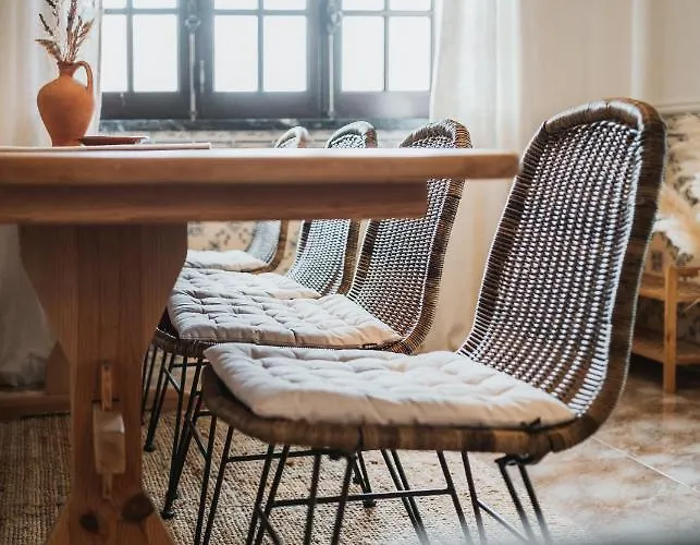 Kodu - Spacious 2 Storey Coastal With Balcony, Sea View, Garden & Bbq *