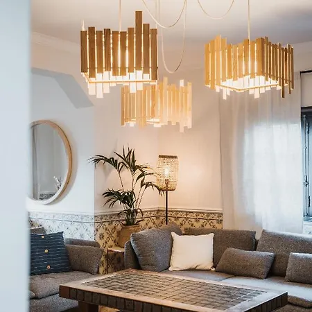 Kodu - Spacious 2 Storey Coastal With Balcony, Sea View, Garden & Bbq